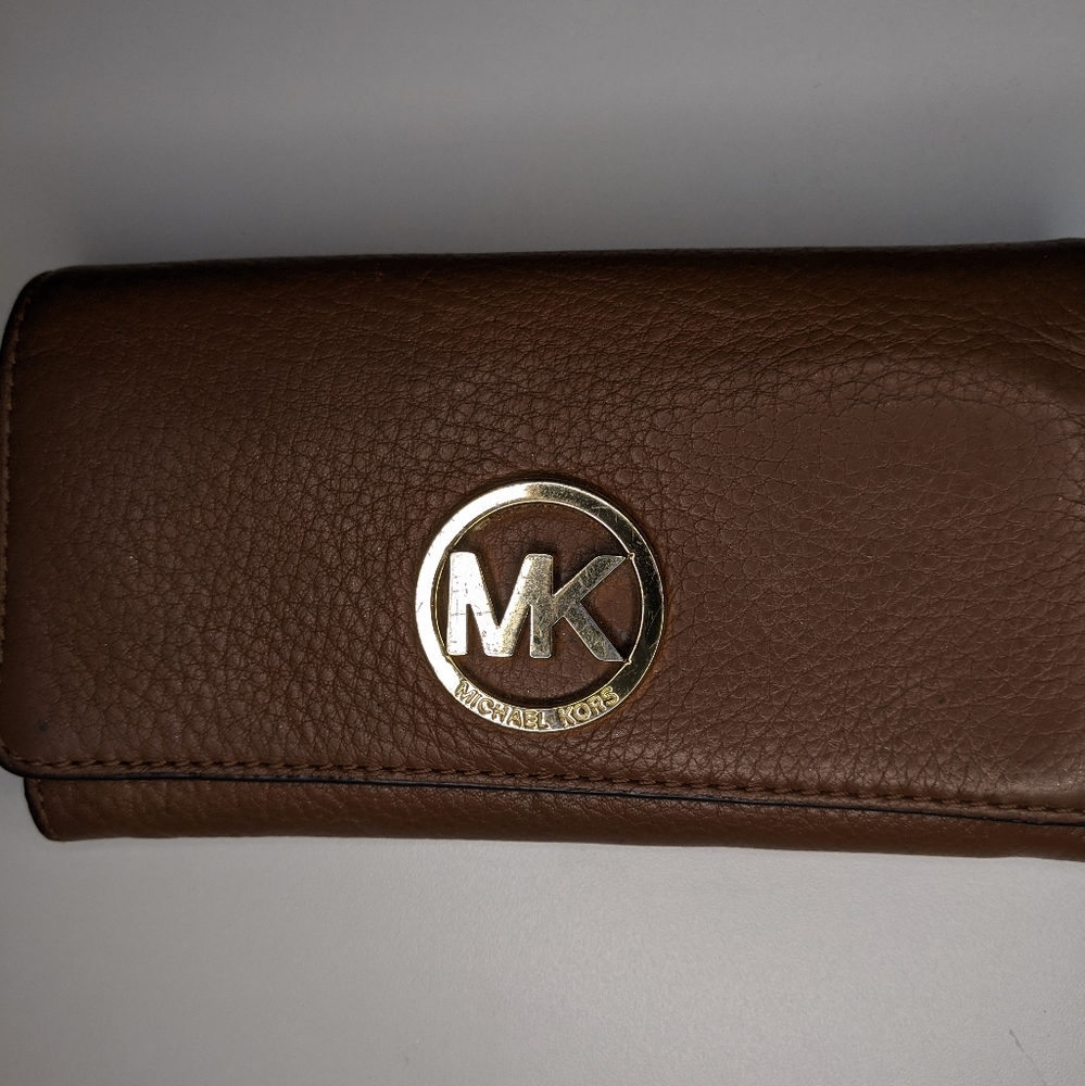 Michael Kors Brown Leather Fulton Carryall Wallet